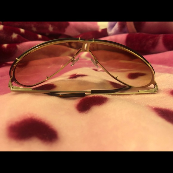 Beautiful sun shade non brand - Picture 2 of 5